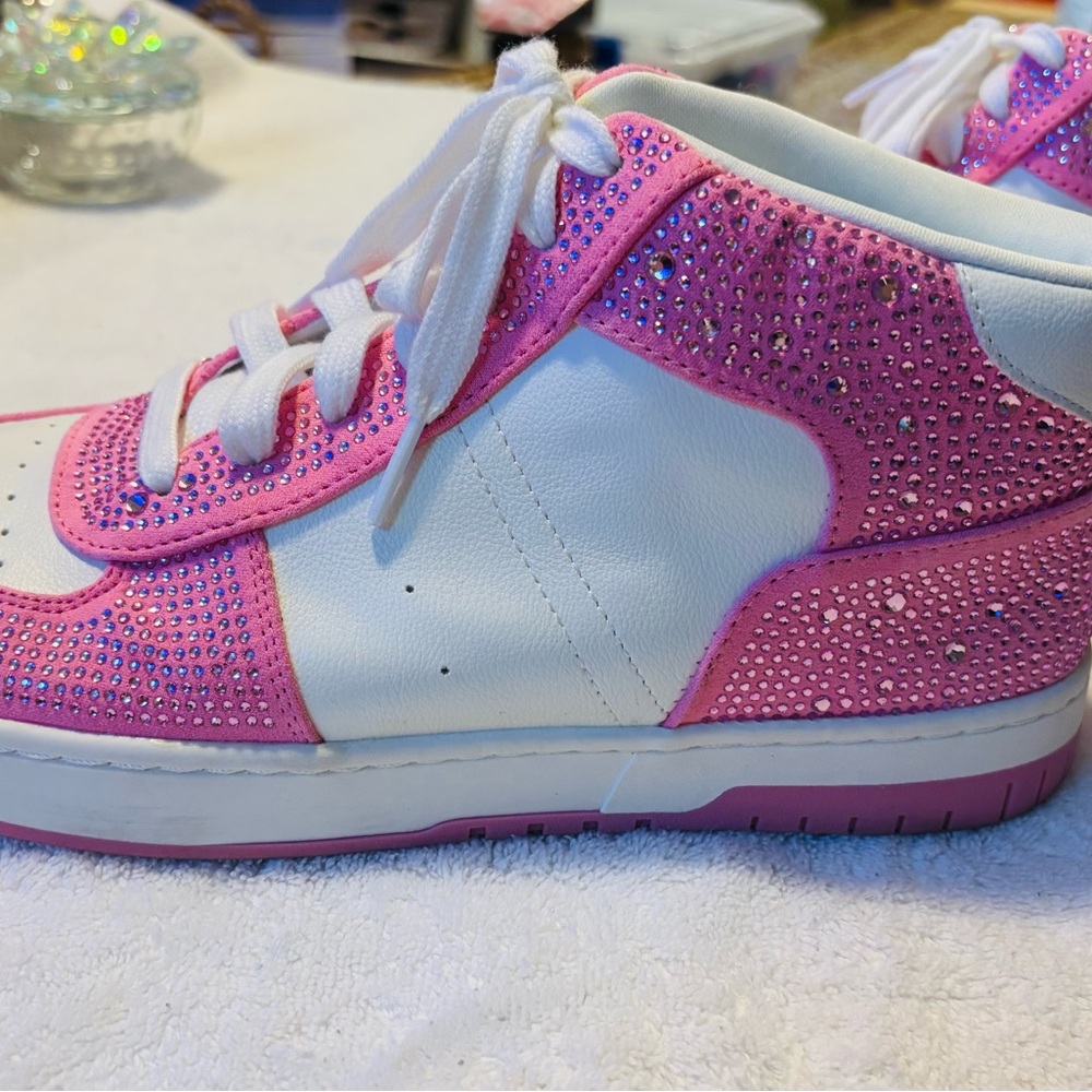 Almost Brand New - WILD PAIR - Pink & White Bling High Tops - SZ 10 - box 9 - Picture 3 of 7